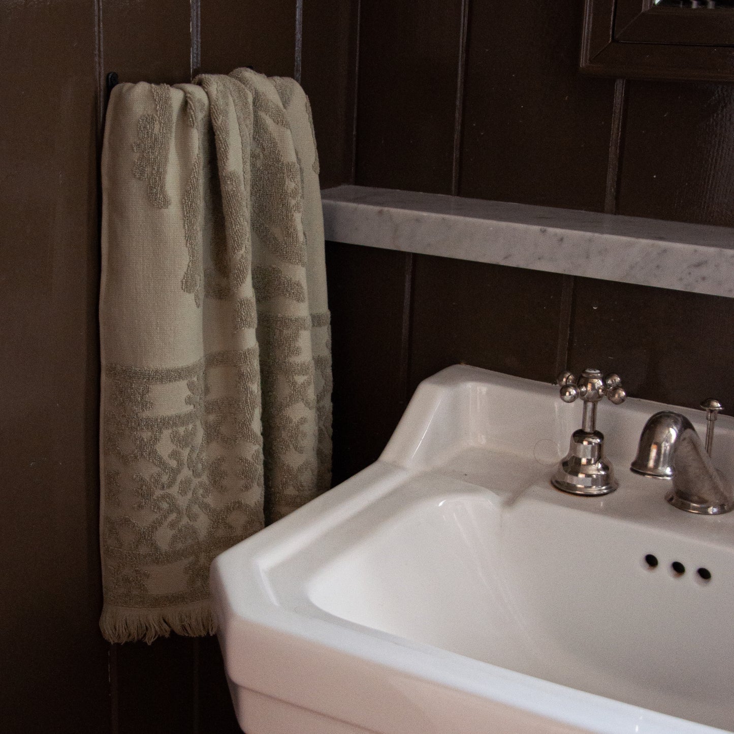 Classic Hand Towel, Snail