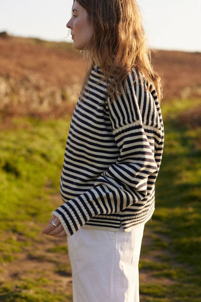 Le Tricoteur, Cropped Guernsey in Aran & Navy Stripe