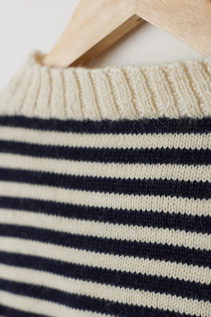 Le Tricoteur, Cropped Guernsey in Aran & Navy Stripe