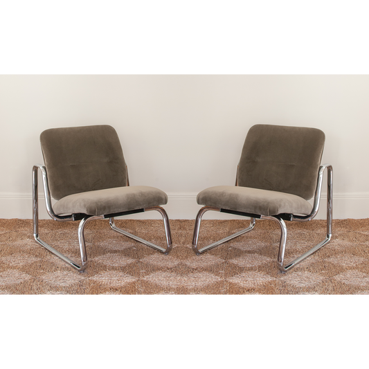Pair of vintage Steelcase chairs